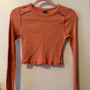 Cropped Ribbed Long Sleeve Top